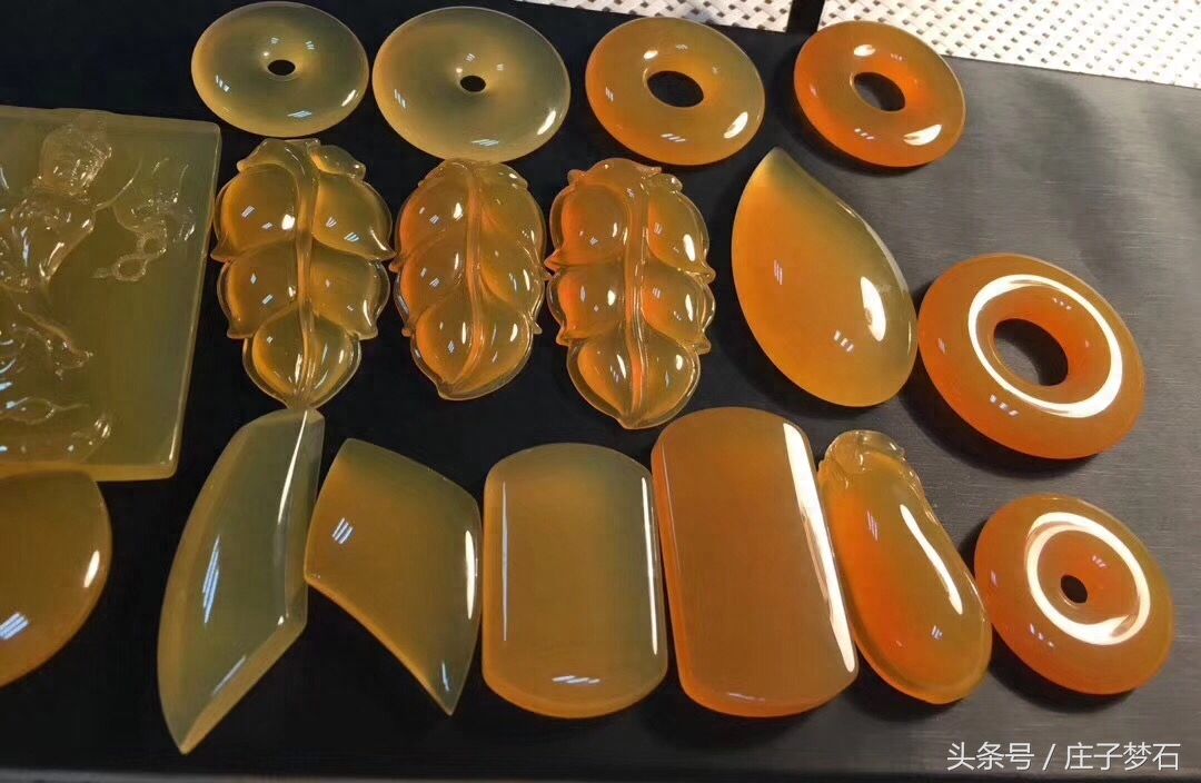 黄龙玉精品展示，都是一些非常养眼的宝贝，收藏赏玩佳品